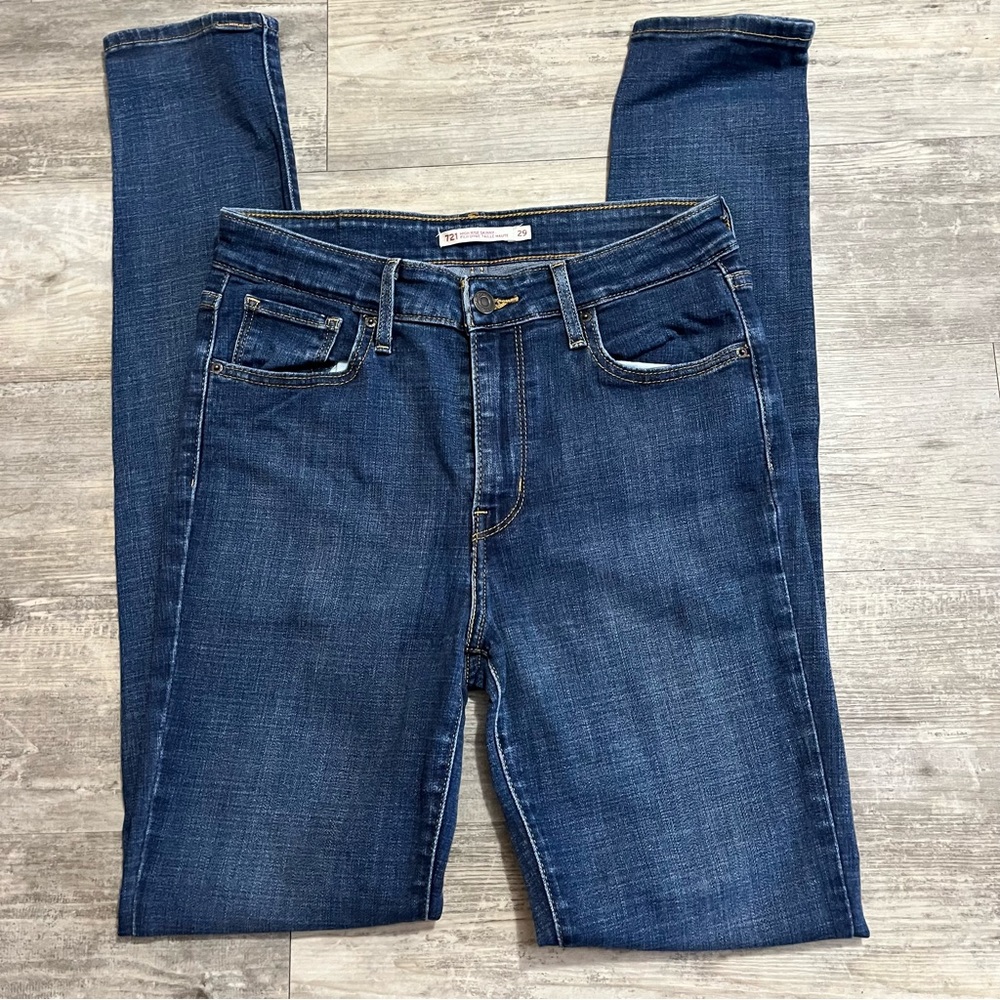 Levi’s High Rise Skinny - Picture 2 of 7